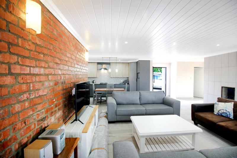3 Bedroom Property for Sale in Menkenkop Western Cape